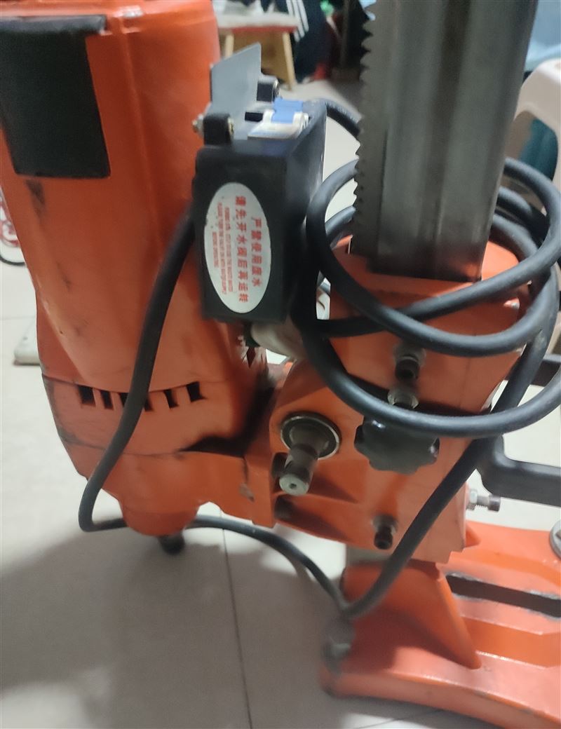 水暖電工水鉆理石切割